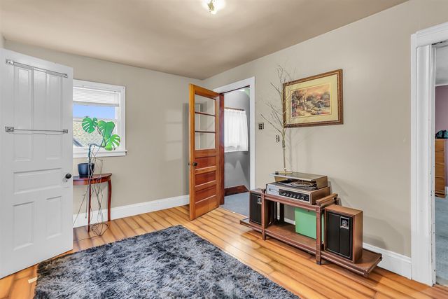 712 N Waterloo Avenue, Jackson, MI 49202