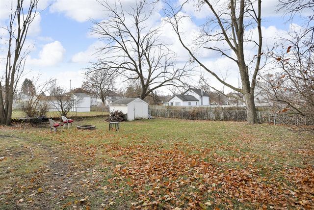 712 N Waterloo Avenue, Jackson, MI 49202