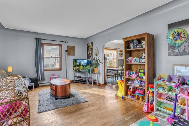 712 N Waterloo Avenue, Jackson, MI 49202