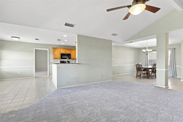 101 Cheyenne Trail, Trenton, TX 75490