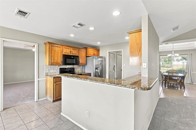 101 Cheyenne Trail, Trenton, TX 75490