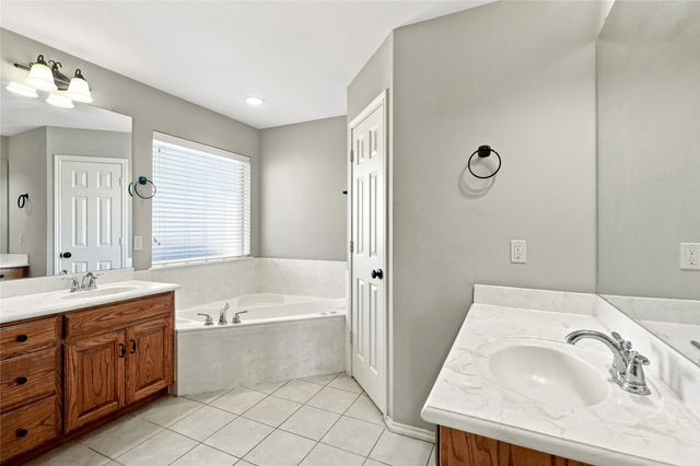 101 Cheyenne Trail, Trenton, TX 75490