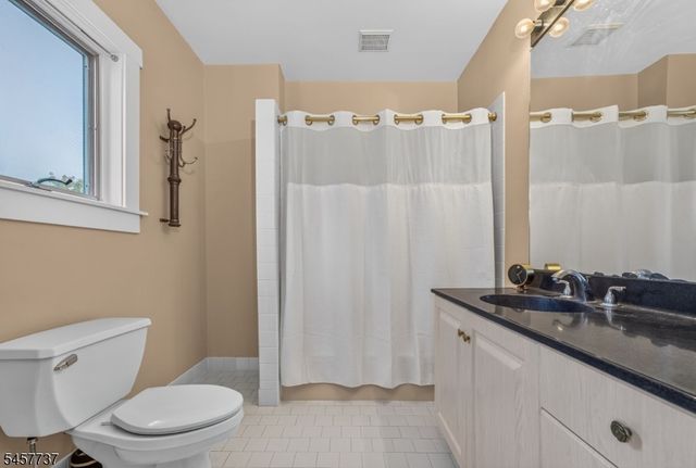 31 Frederick St, Morristown Town, NJ 07960