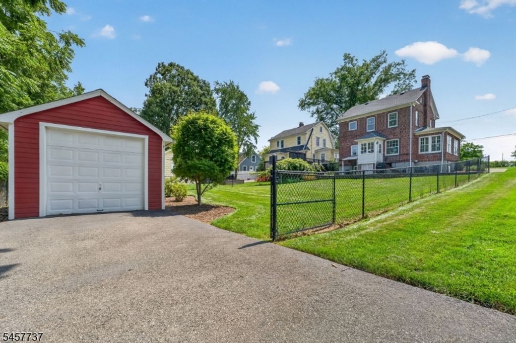 31 Frederick St, Morristown Town, NJ 07960 — photo 4