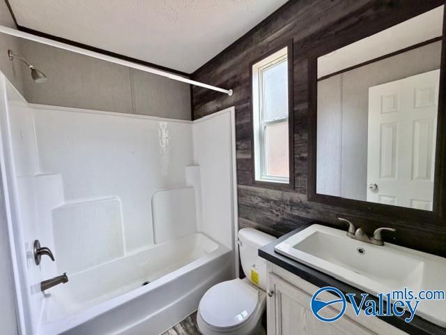 2132 County Road 54, Guin, AL 35563