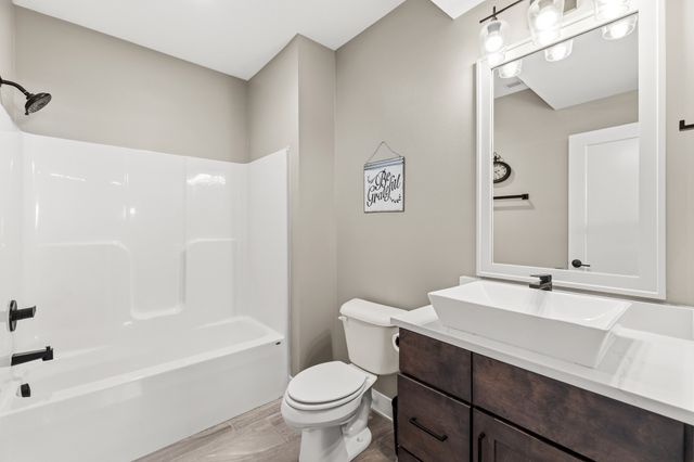 685 Daybreak Drive, Waukee, IA 50263
