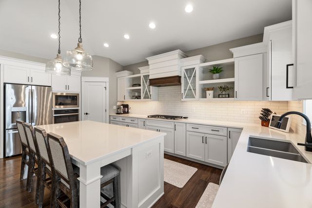 685 Daybreak Drive, Waukee, IA 50263