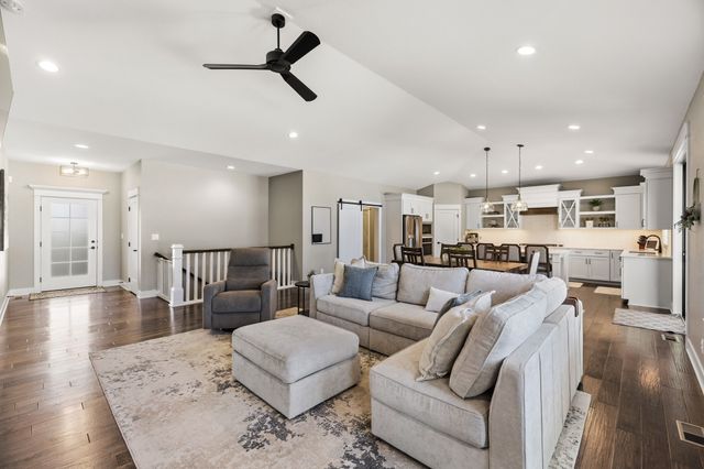 685 Daybreak Drive, Waukee, IA 50263