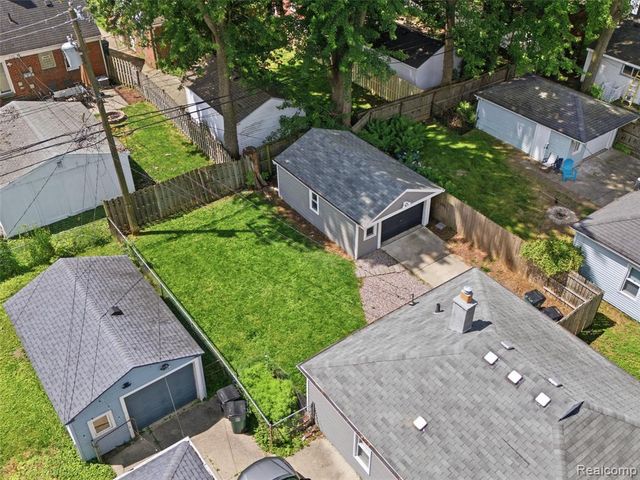 2204 Brockton Avenue, Royal Oak, MI 48067