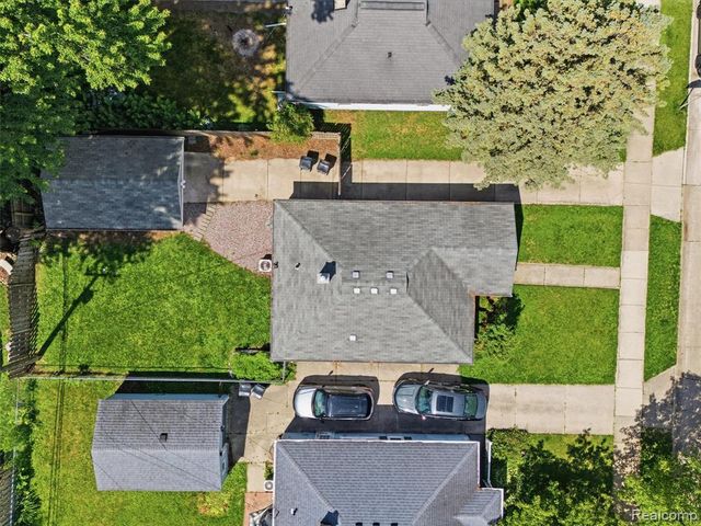 2204 Brockton Avenue, Royal Oak, MI 48067