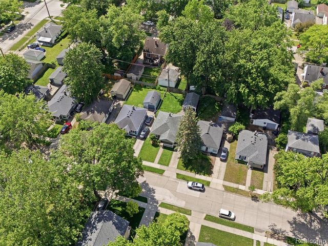 2204 Brockton Avenue, Royal Oak, MI 48067