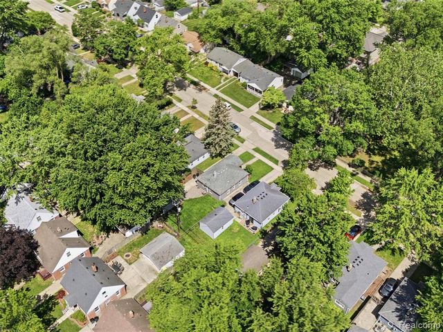 2204 Brockton Avenue, Royal Oak, MI 48067