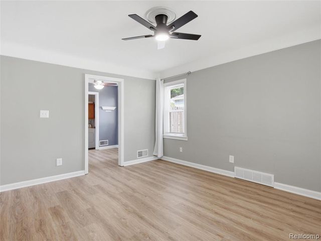 2204 Brockton Avenue, Royal Oak, MI 48067