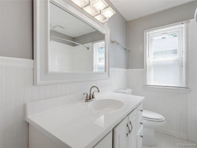 2204 Brockton Avenue, Royal Oak, MI 48067