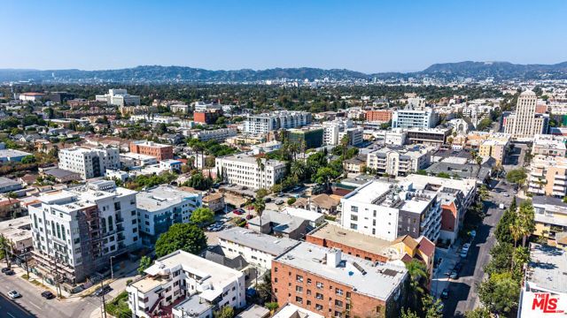 736 Gramercy Drive, Los Angeles, CA 90005