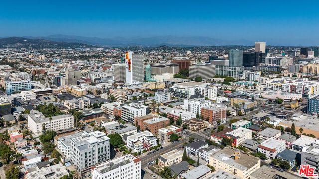 736 Gramercy Drive, Los Angeles, CA 90005