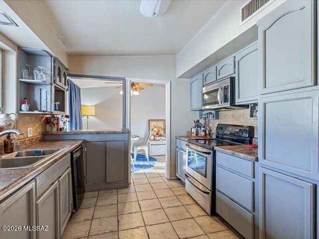 542 N Avenida De Suenos, Tucson, AZ 85745