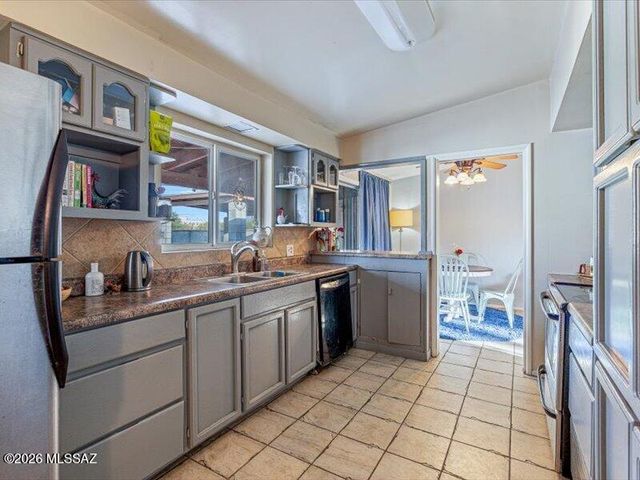 542 N Avenida De Suenos, Tucson, AZ 85745