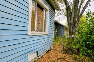 901 W 5th ST, Taylor, TX 76574