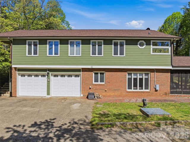 73 Redwood Street, Brevard, NC 28712