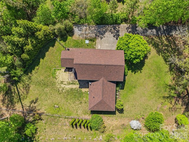 73 Redwood Street, Brevard, NC 28712