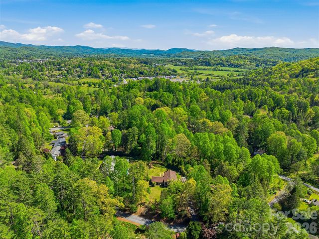 73 Redwood Street, Brevard, NC 28712