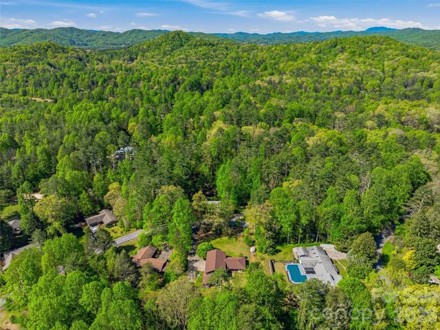 73 Redwood Street, Brevard, NC 28712