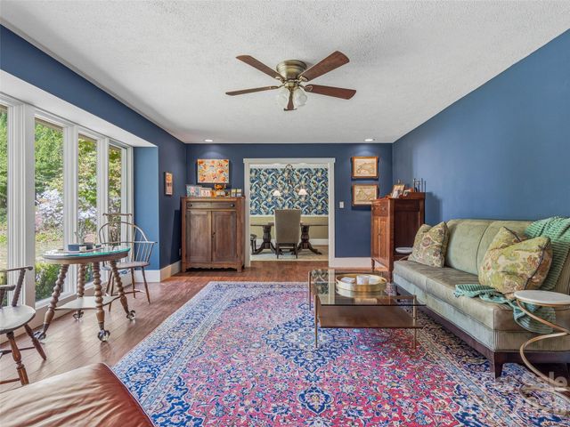 73 Redwood Street, Brevard, NC 28712