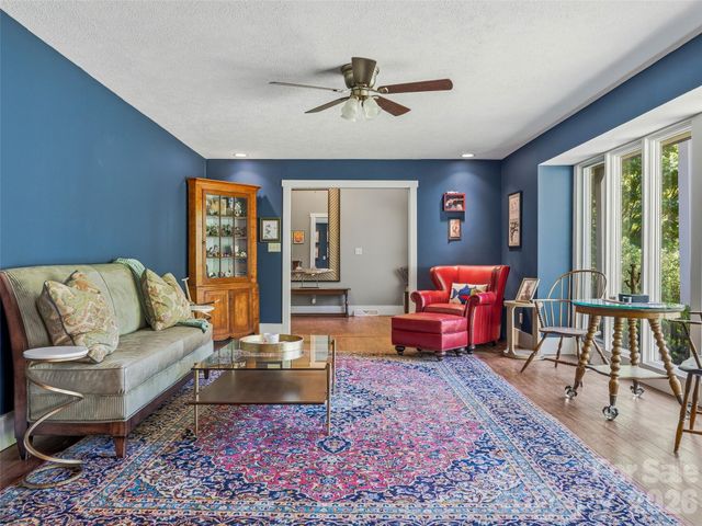 73 Redwood Street, Brevard, NC 28712