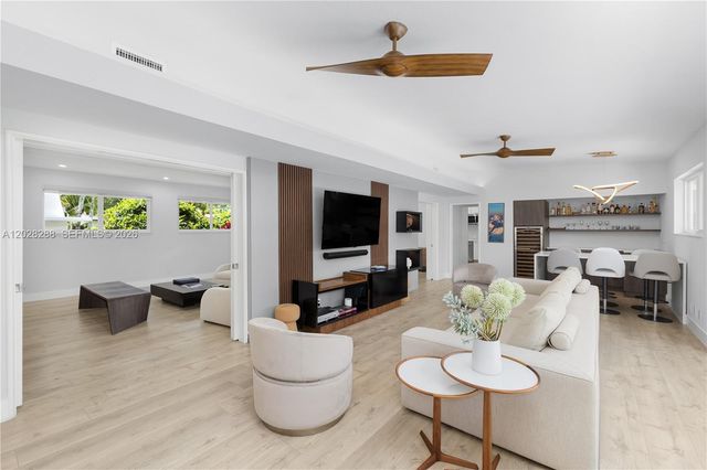857 NE 98th St, Miami Shores, FL 33138