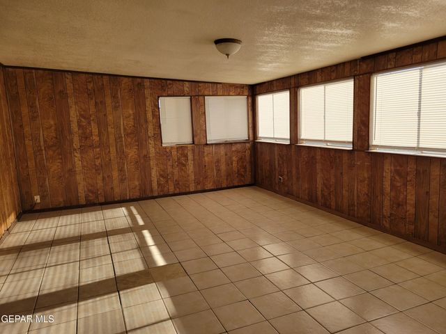 9513 FAIRFAX Street, El Paso, TX 79924