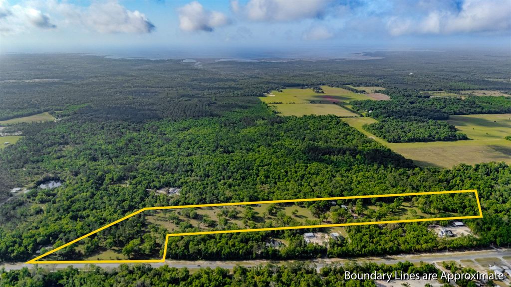 4025 Coastal Highway, Crawfordville, FL 32327
