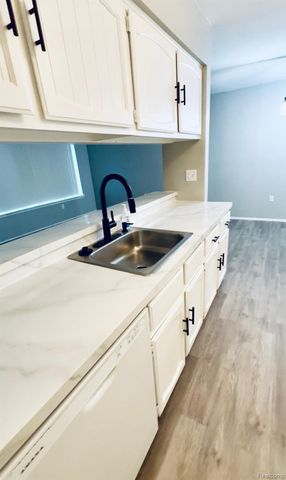 8315 Camelot Court, Genesee Charter Township, MI 48458