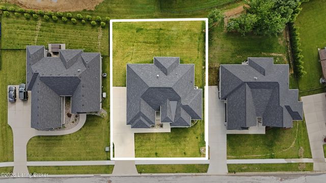 3214 Grand Lakes Dr, Louisville, KY 40299