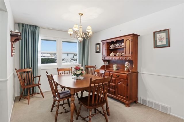 25 Yarkerdale Drive, Greece, NY 14615