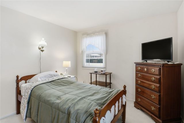 25 Yarkerdale Drive, Greece, NY 14615