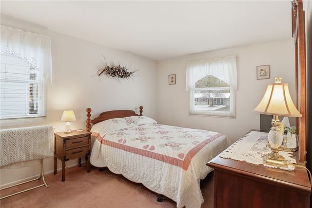 25 Yarkerdale Drive, Greece, NY 14615