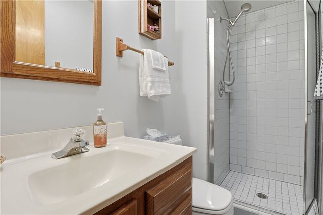 25 Yarkerdale Drive, Greece, NY 14615