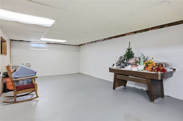 25 Yarkerdale Drive, Greece, NY 14615