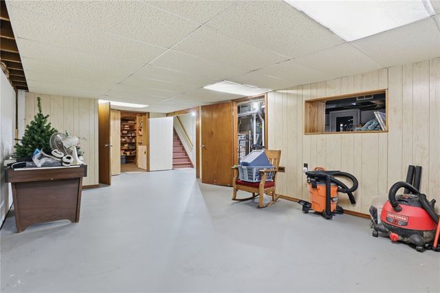 25 Yarkerdale Drive, Greece, NY 14615