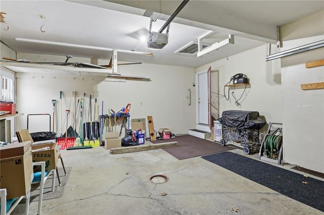 25 Yarkerdale Drive, Greece, NY 14615