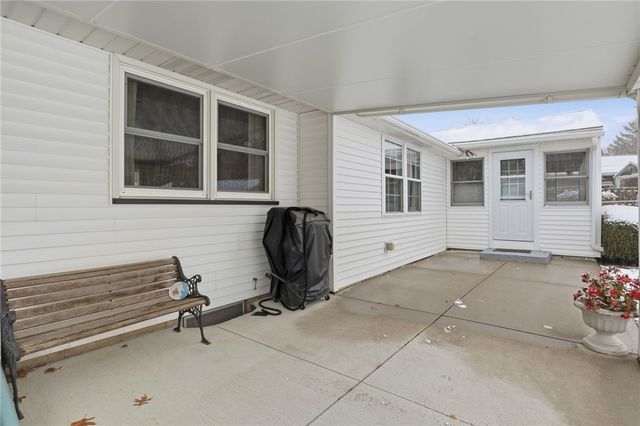 25 Yarkerdale Drive, Greece, NY 14615