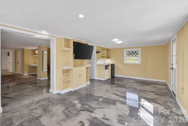 95 Whitney Avenue, Tryon, NC 28782