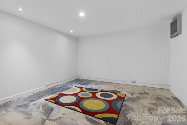 95 Whitney Avenue, Tryon, NC 28782