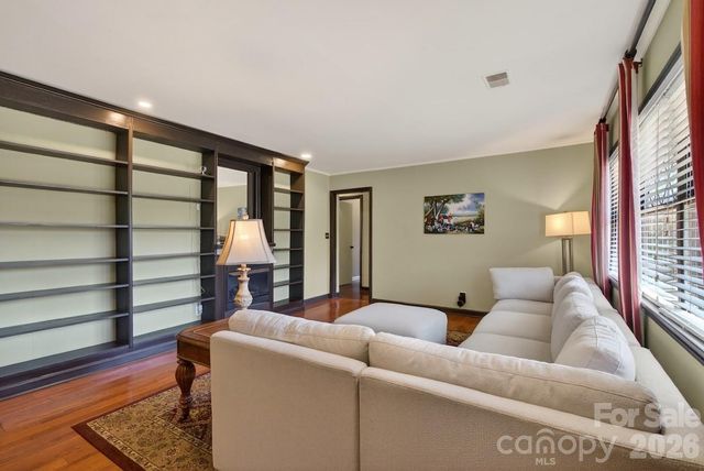 95 Whitney Avenue, Tryon, NC 28782