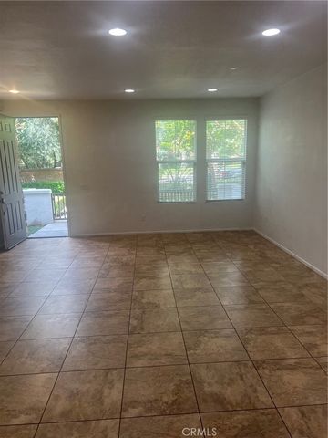 15723 Parkhouse 6, Fontana, CA 92336