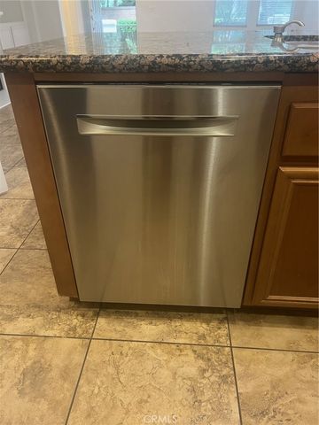15723 Parkhouse 6, Fontana, CA 92336