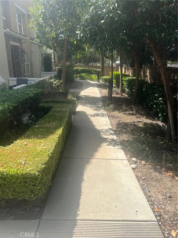 15723 Parkhouse 6, Fontana, CA 92336