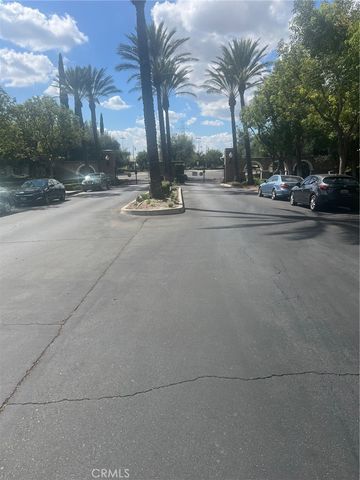 15723 Parkhouse 6, Fontana, CA 92336