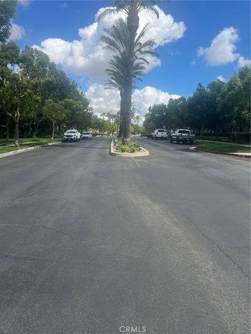 15723 Parkhouse 6, Fontana, CA 92336